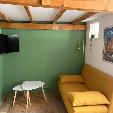 Le Roi Rene Cosy Et Confortable Centre Entre Gare Et Chateau Apartment *